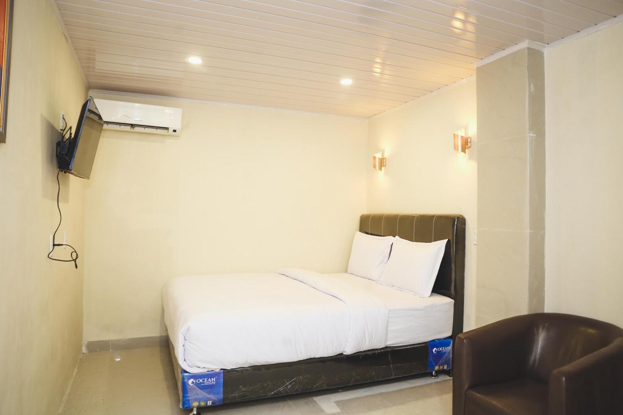 Rejoss & Aesthetic Coffee Homestay *